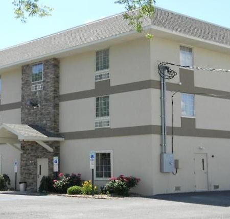 Gamble Farm Inn And Suites Jersey Shore Exteriör bild